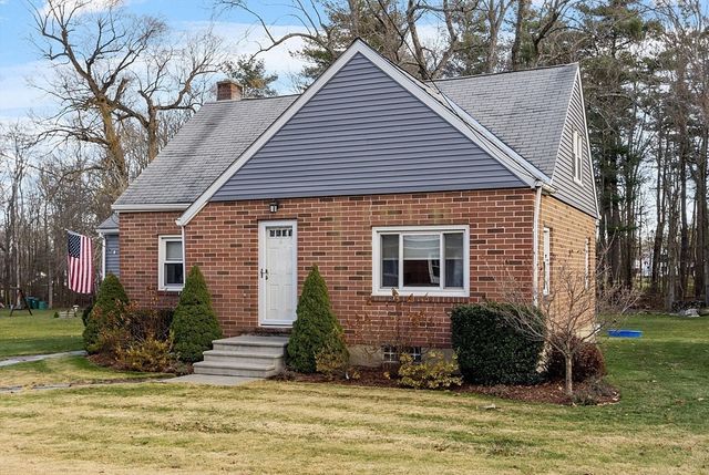 555 Oak Hill Rd, Fitchburg, MA 01420