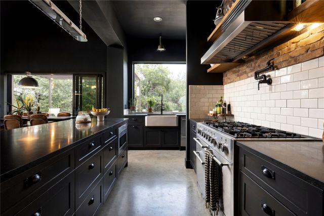 554 Sierra Loma, Wimberley, TX 78676