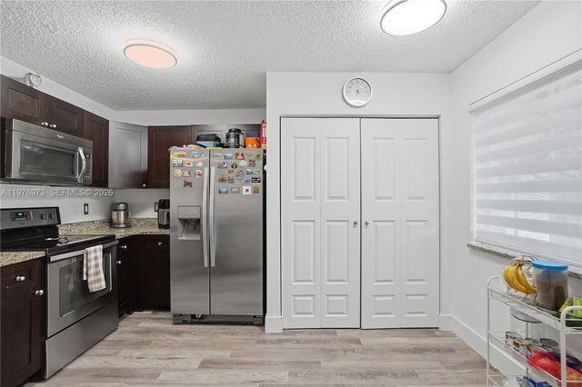 4765 SW 14th St, Deerfield Beach, FL 33442