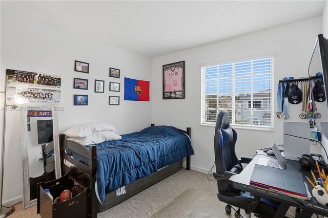 4765 SW 14th St, Deerfield Beach, FL 33442