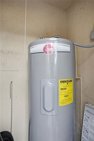 4765 SW 14th St, Deerfield Beach, FL 33442