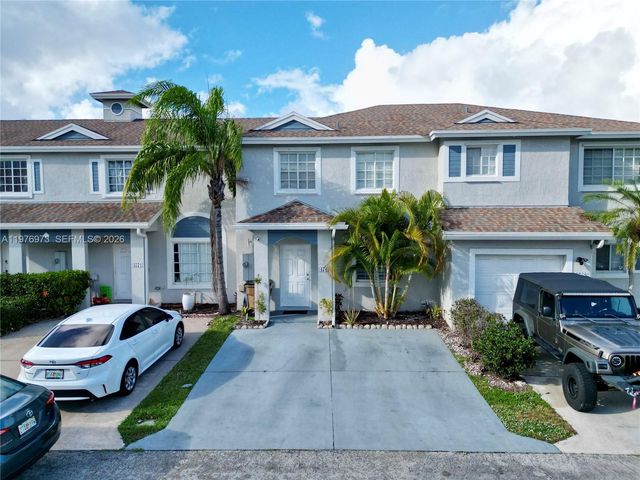 4765 SW 14th St, Deerfield Beach, FL 33442