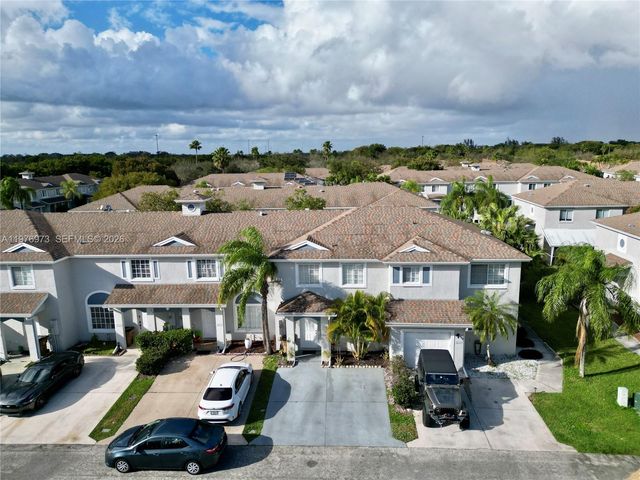 4765 SW 14th St, Deerfield Beach, FL 33442