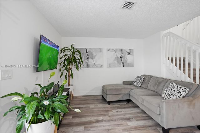 4765 SW 14th St, Deerfield Beach, FL 33442