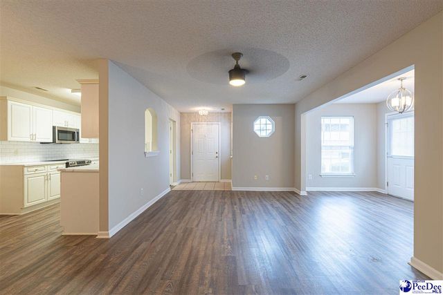 1232 Strada Amore, Florence, SC 29501