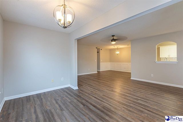 1232 Strada Amore, Florence, SC 29501