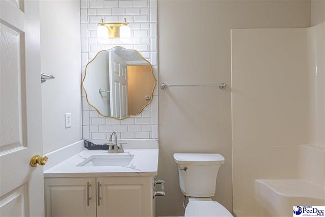 1232 Strada Amore, Florence, SC 29501