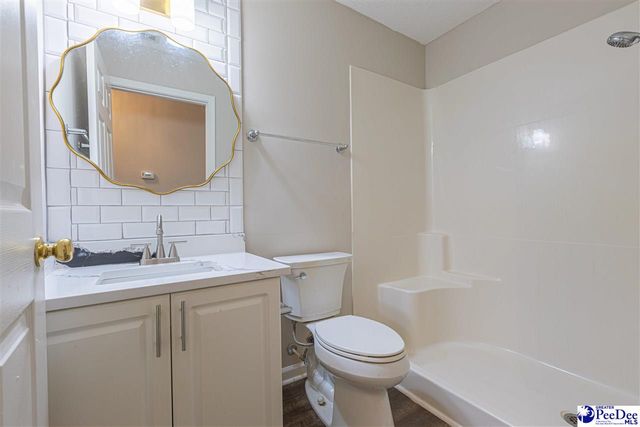 1232 Strada Amore, Florence, SC 29501