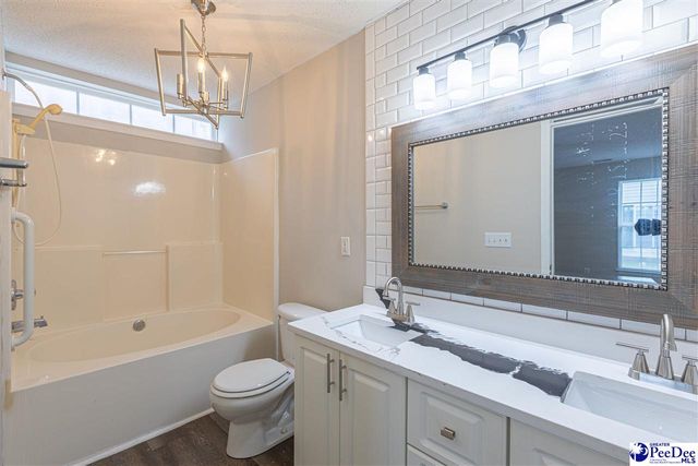 1232 Strada Amore, Florence, SC 29501