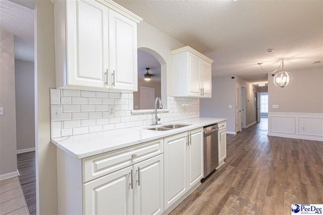 1232 Strada Amore, Florence, SC 29501