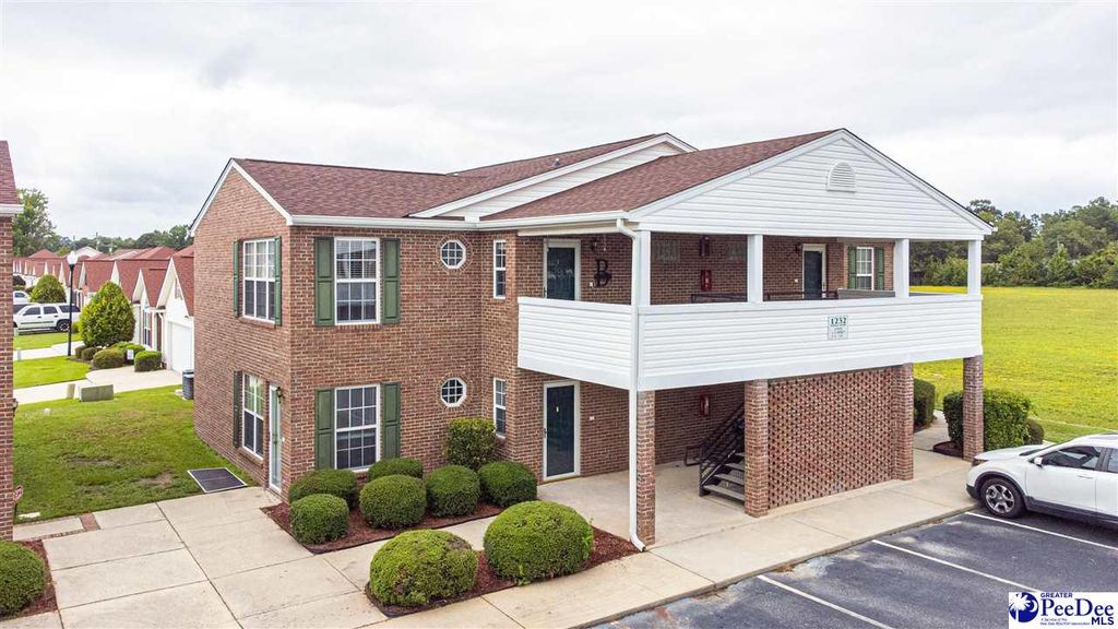 1232 Strada Amore, Florence, SC 29501
