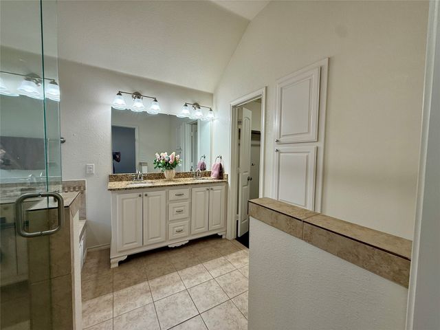 225 Lovers Path Drive, Springtown, TX 76082