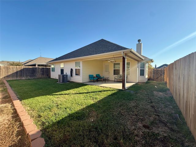 225 Lovers Path Drive, Springtown, TX 76082