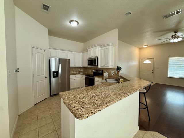 225 Lovers Path Drive, Springtown, TX 76082