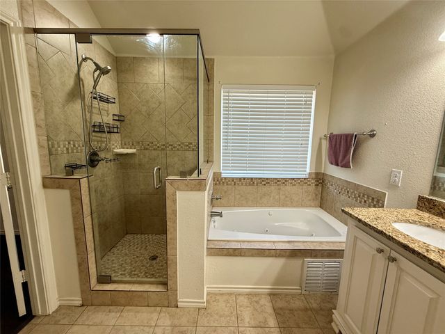 225 Lovers Path Drive, Springtown, TX 76082