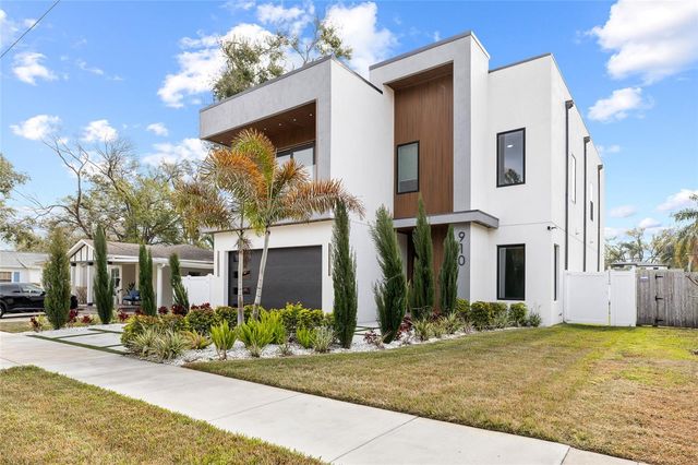 910 W WEST STREET, Tampa, FL 33602