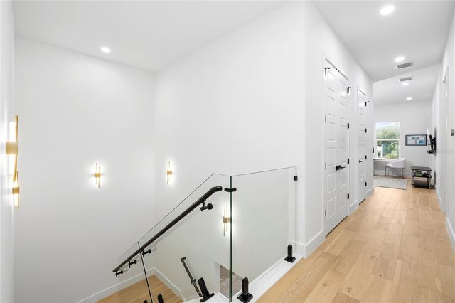 910 W WEST STREET, Tampa, FL 33602