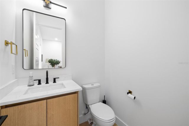 910 W WEST STREET, Tampa, FL 33602