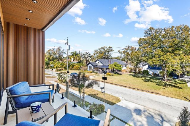 910 W WEST STREET, Tampa, FL 33602