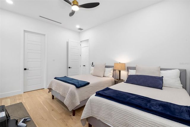 910 W WEST STREET, Tampa, FL 33602