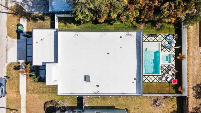 910 W WEST STREET, Tampa, FL 33602