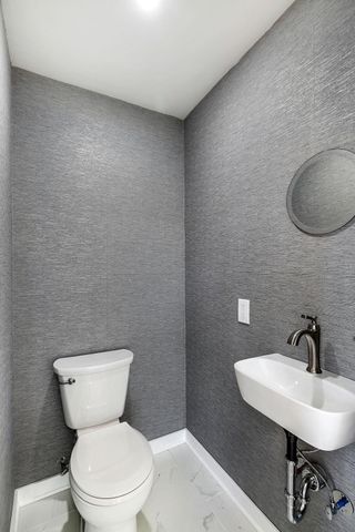 248 Adelaide Place, Munster, IN 46321