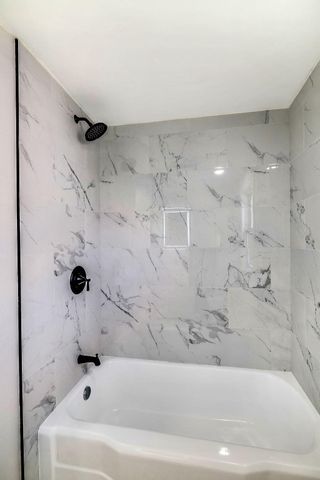 248 Adelaide Place, Munster, IN 46321