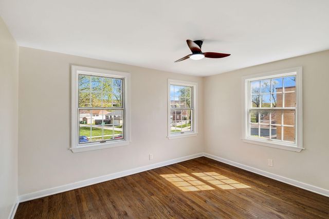 248 Adelaide Place, Munster, IN 46321