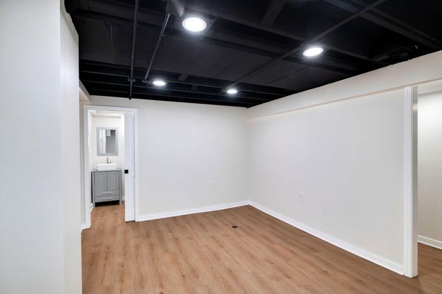 248 Adelaide Place, Munster, IN 46321