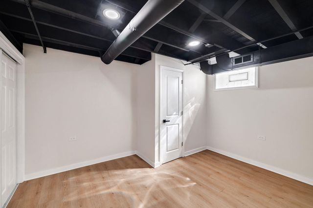 248 Adelaide Place, Munster, IN 46321