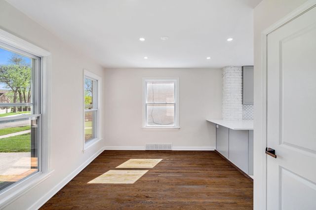 248 Adelaide Place, Munster, IN 46321