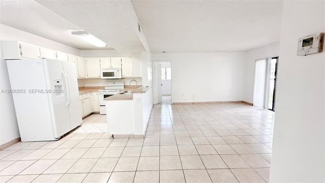 9491 S Palm Circle S 103, Pembroke Pines, FL 33025