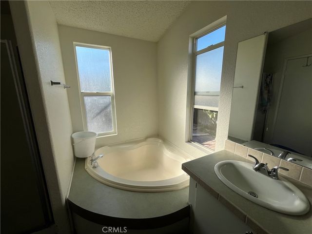 4901 Green River Road 40, Corona, CA 92878