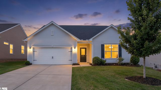 460 White Peach Way, Duncan, SC 29334