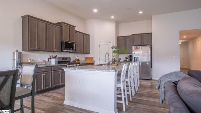 460 White Peach Way, Duncan, SC 29334