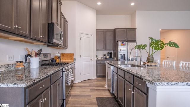 460 White Peach Way, Duncan, SC 29334