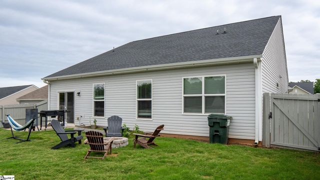 460 White Peach Way, Duncan, SC 29334