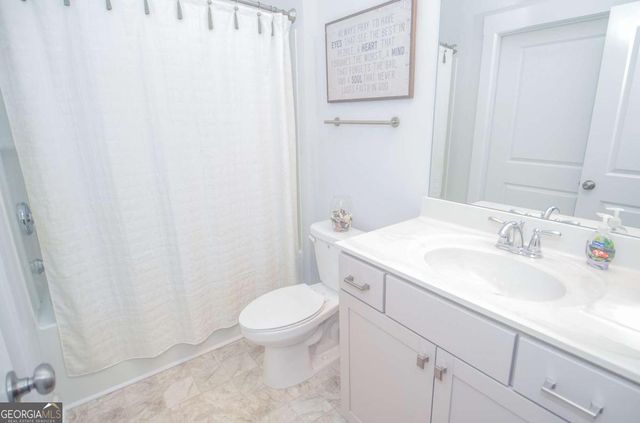 2562 Rathburn Circle, Loganville, GA 30052