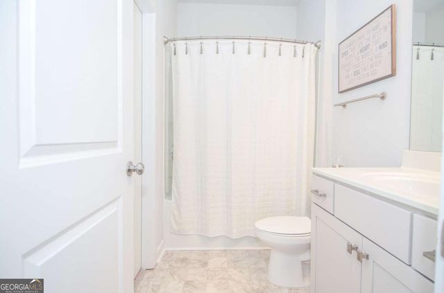 2562 Rathburn Circle, Loganville, GA 30052