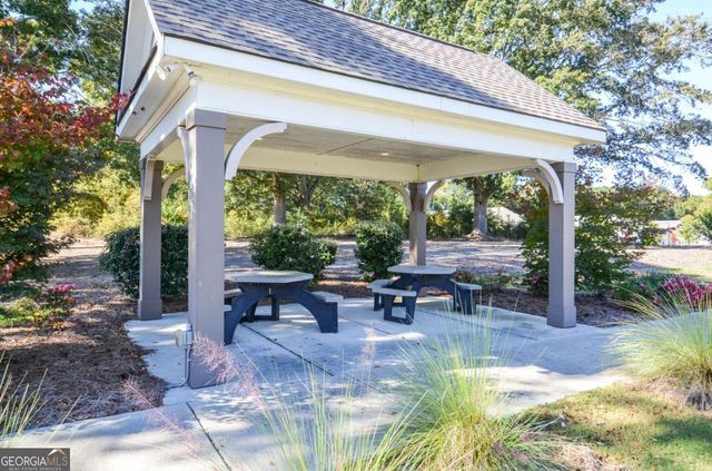 2562 Rathburn Circle, Loganville, GA 30052