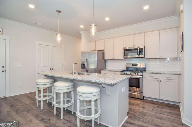 2562 Rathburn Circle, Loganville, GA 30052