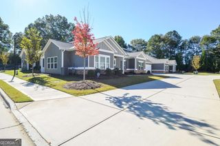 2562 Rathburn Circle, Loganville, GA 30052