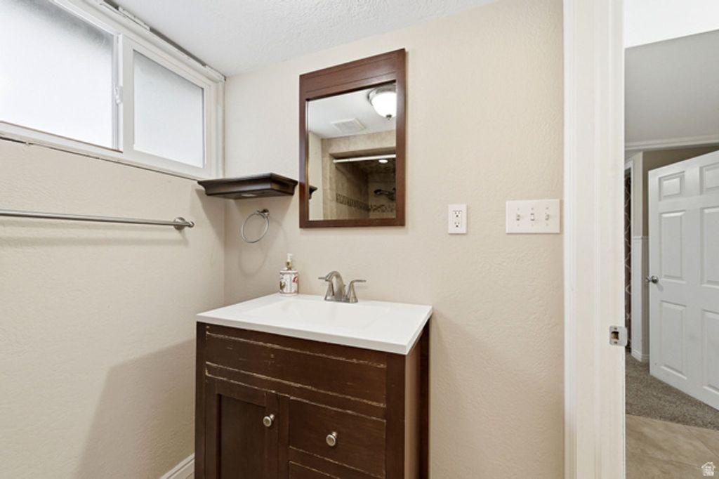 Image 23 of property listing at 1960 E 3300 S, Millcreek, UT 84106