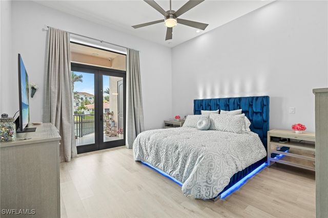 388 Pine AVE, Naples, FL 34108