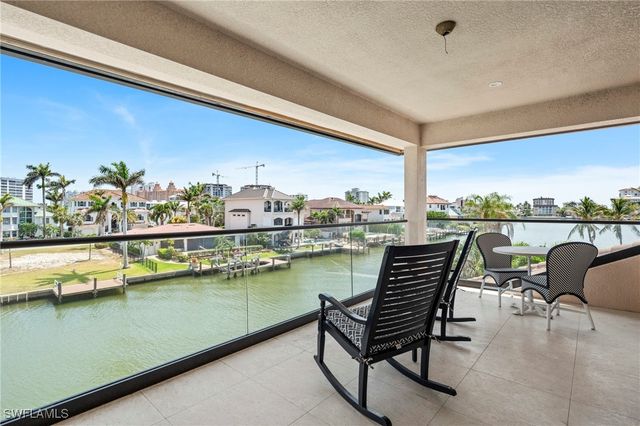 388 Pine AVE, Naples, FL 34108