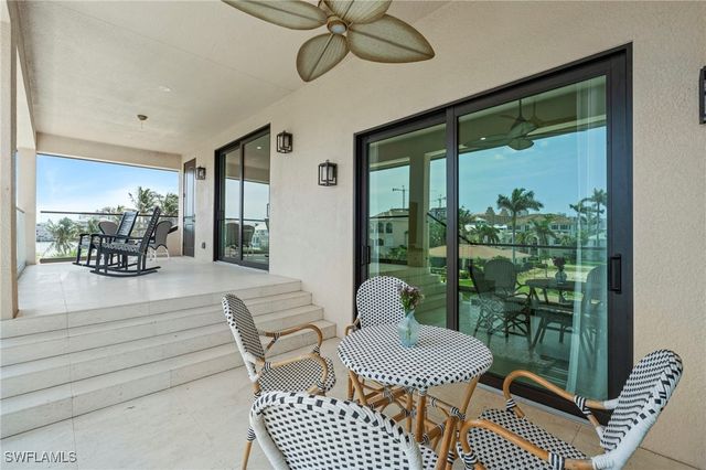 388 Pine AVE, Naples, FL 34108