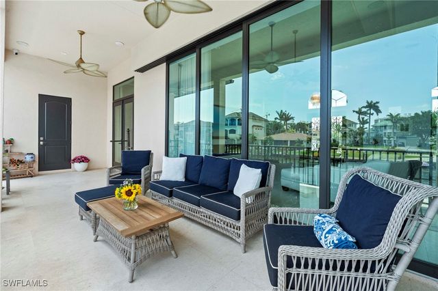 388 Pine AVE, Naples, FL 34108