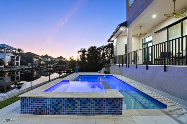 388 Pine AVE, Naples, FL 34108