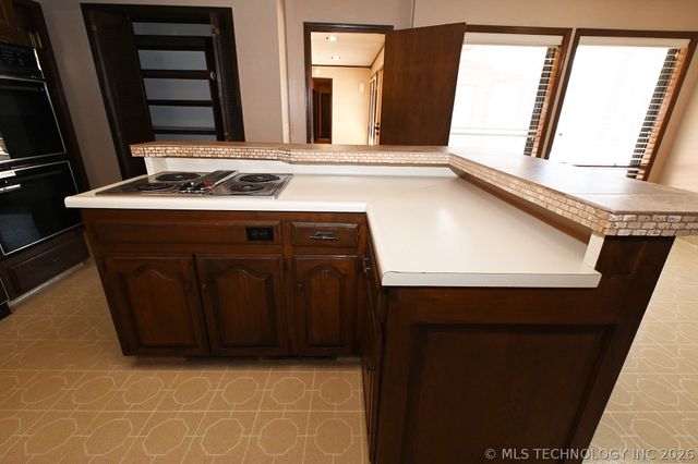 24044 W Flint Ridge Lane, Park Hill, OK 74451