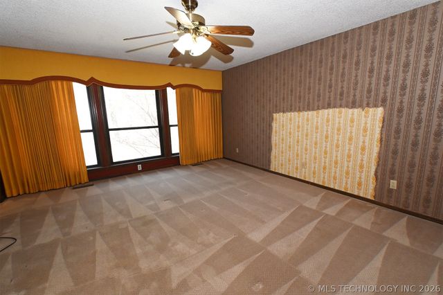 24044 W Flint Ridge Lane, Park Hill, OK 74451